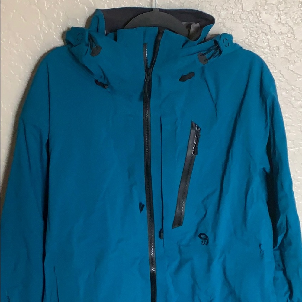 Men’s GORTEX Mountain Hardware ski jacket shell